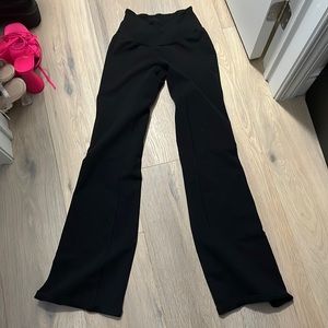 Tna flared stretchy leggings